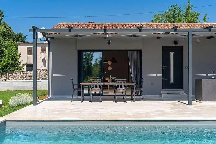Villa Cattuni Baderna 0*,  Croatia