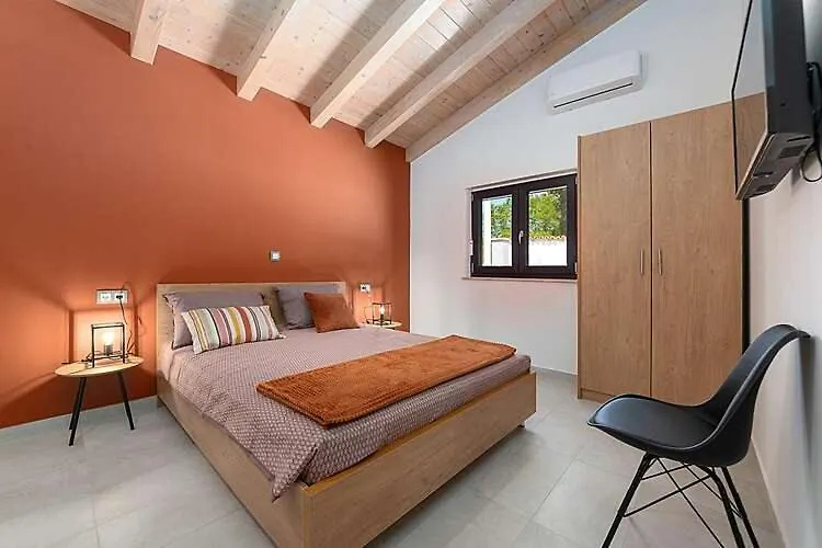 Villa Cattuni Baderna 0*,  Croatia