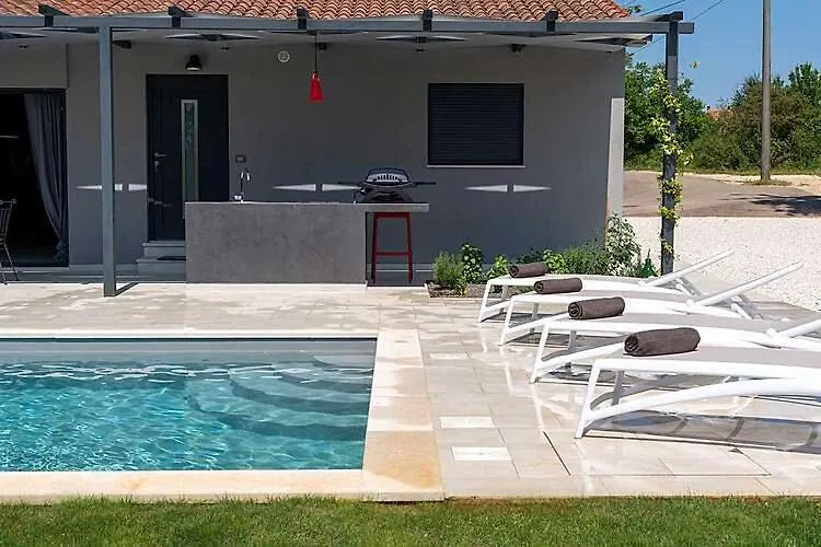 Baderna Villa Cattuni