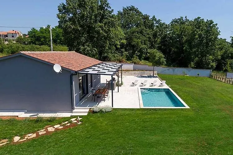 Baderna Villa Cattuni
